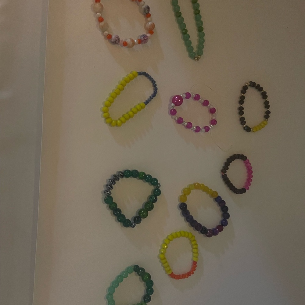 Real stones hand made bracelet stretching